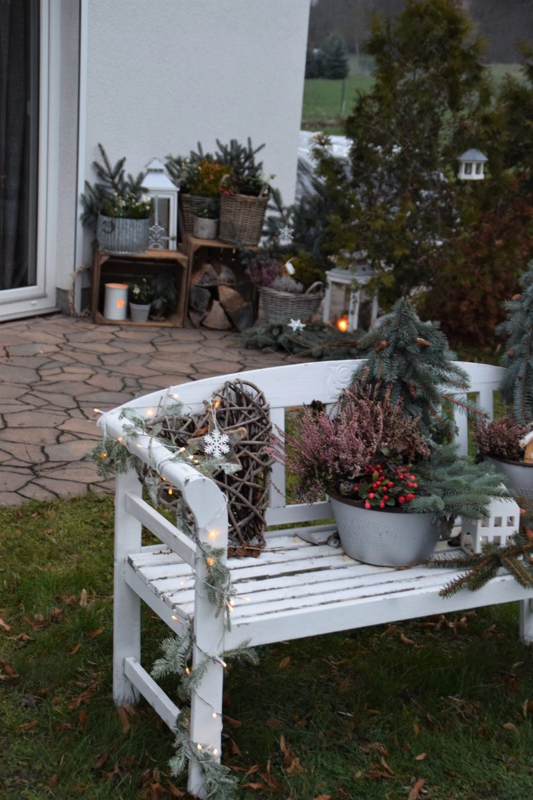 Gartendeko im Winter