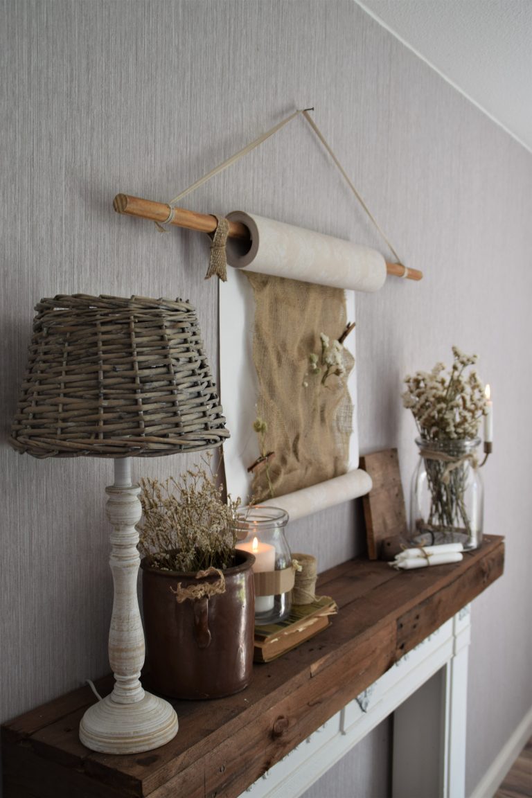 DIY Wanddekoration Schriftrolle