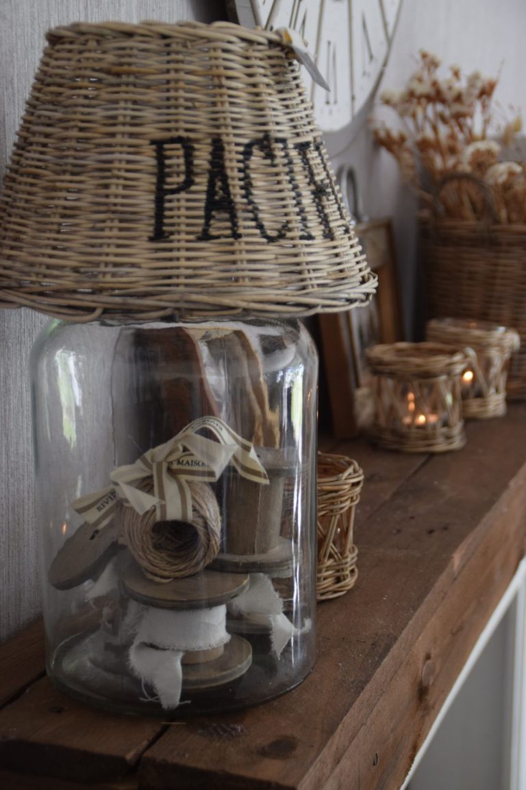 DIY kabellose Tischlampe aus einer Vase