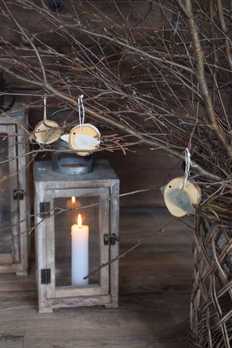 DIY Vogel aus Baumscheibe