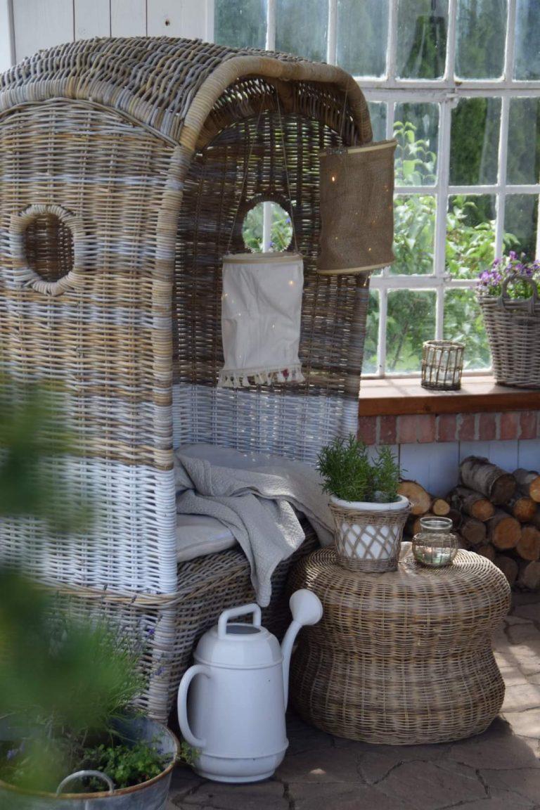 DIY Gartenlampion aus Stickrahmen