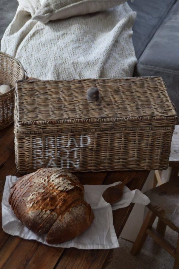 Brotkorb mit Deckel